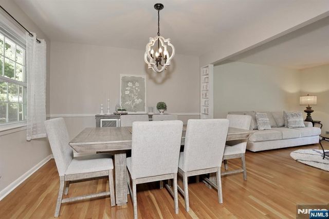 11 Henry Avenue, Park Ridge, NJ 07656
