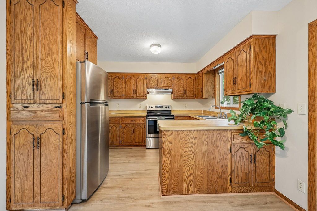 13008 Oliver Avenue S, Burnsville, MN 55337 — photo 2