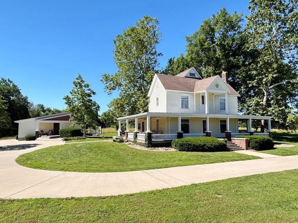 18133 S 1525 Road, Nevada, MO 64772