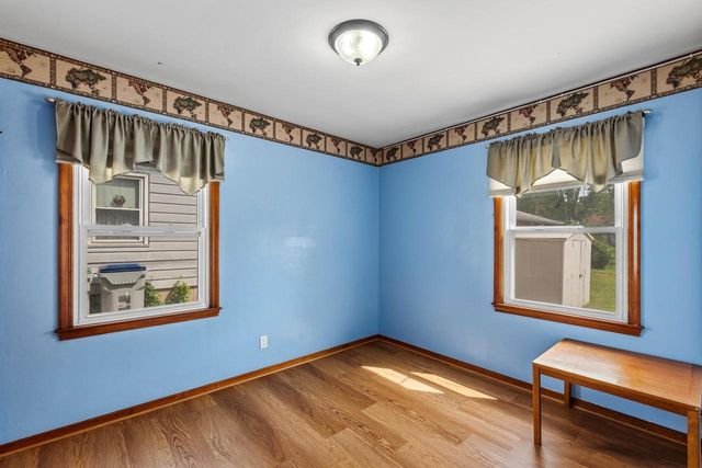 4710 W Sumac PLACE, Milwaukee, WI 53219