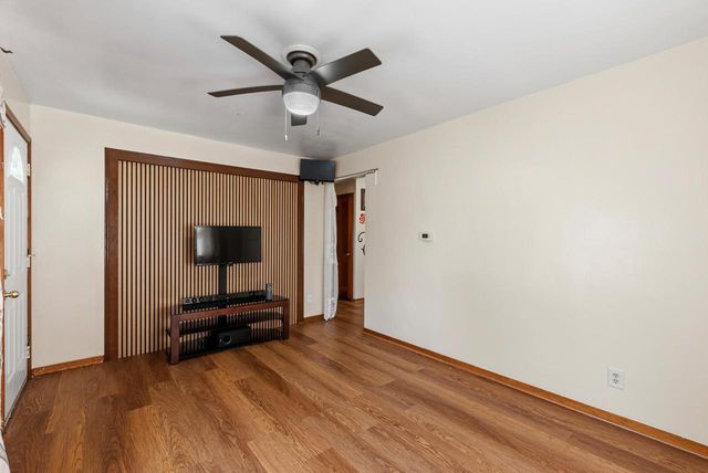 4710 W Sumac PLACE, Milwaukee, WI 53219