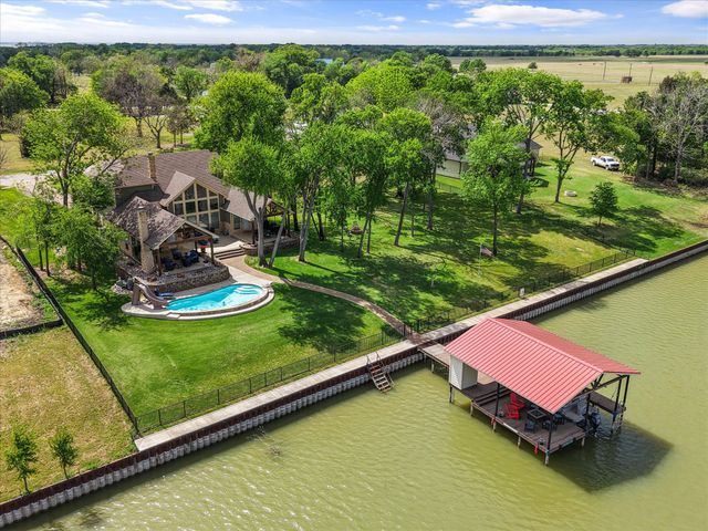 305 Canal Street, Corsicana, TX 75109