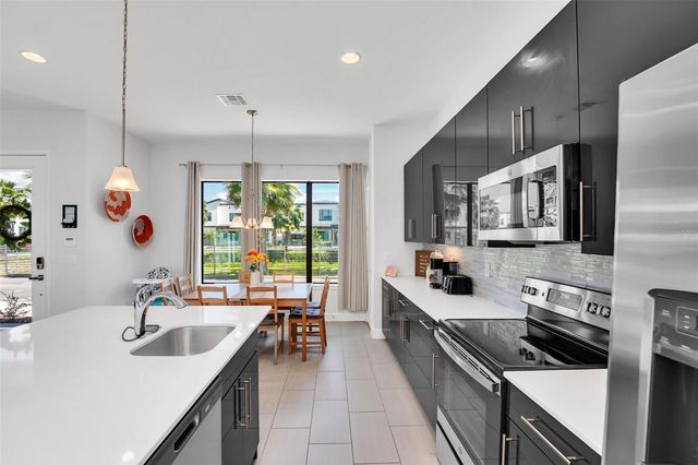 407 VILLA DOMANI WAY, Davenport, FL 33896