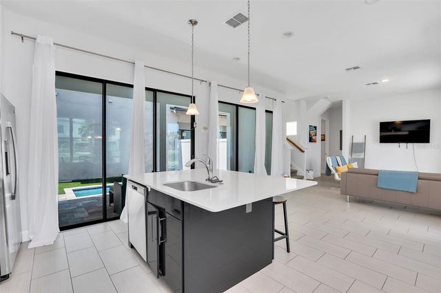 407 VILLA DOMANI WAY, Davenport, FL 33896