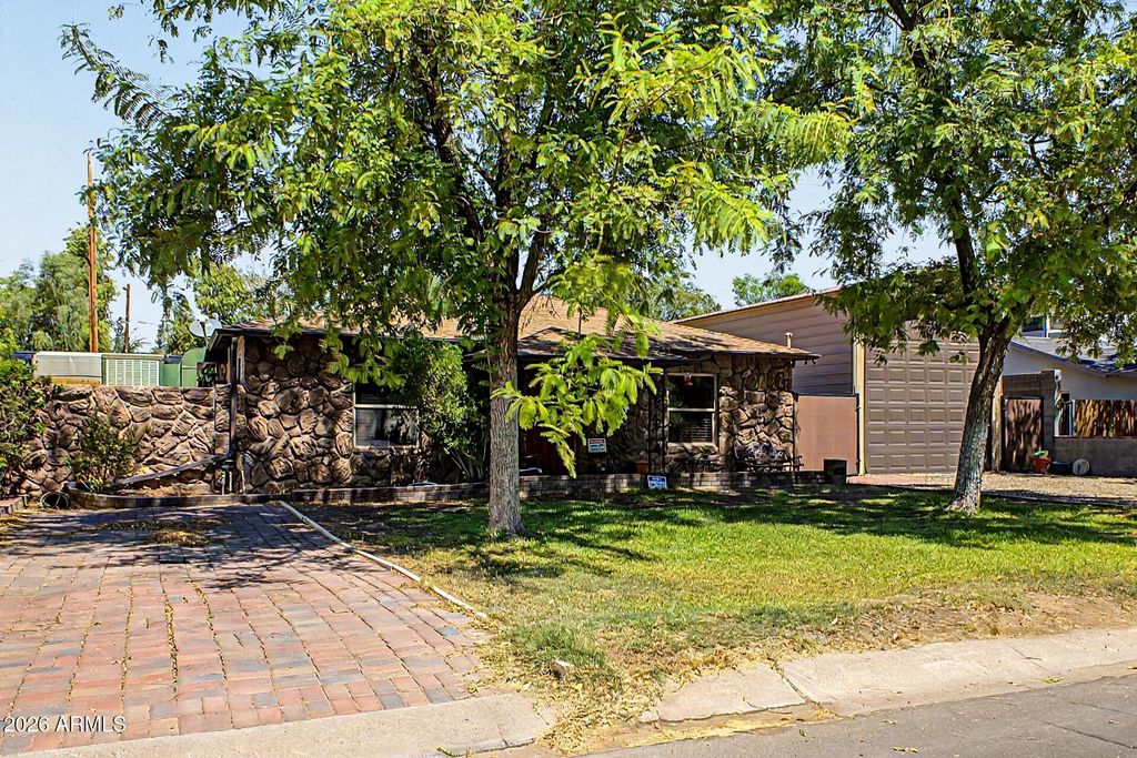 2216 W AUGUSTA Avenue, Phoenix, AZ 85021 — photo 4
