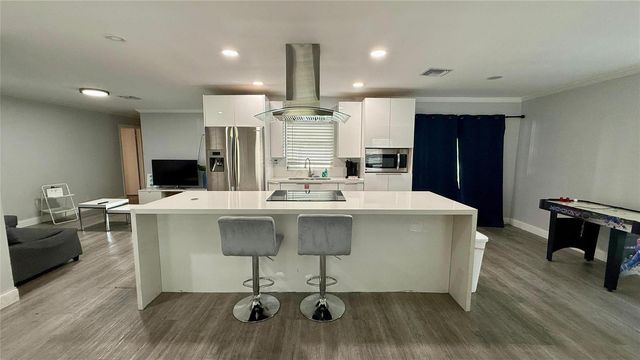8231 SW 9th Street, North Lauderdale, FL 33068
