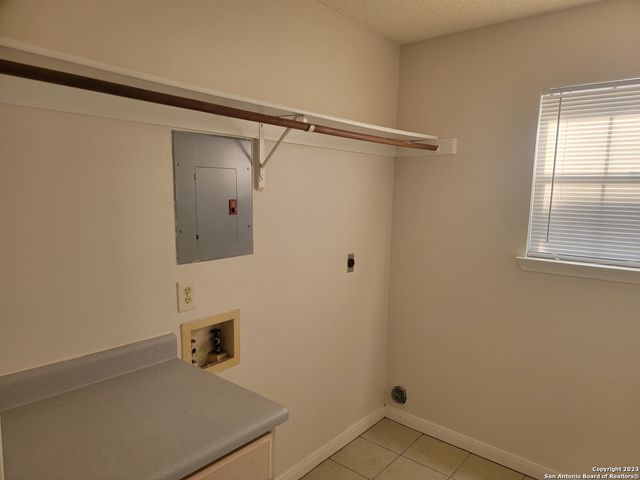 1406 LIGHTSTONE DR, San Antonio, TX 78258