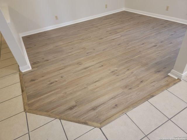 1406 LIGHTSTONE DR, San Antonio, TX 78258