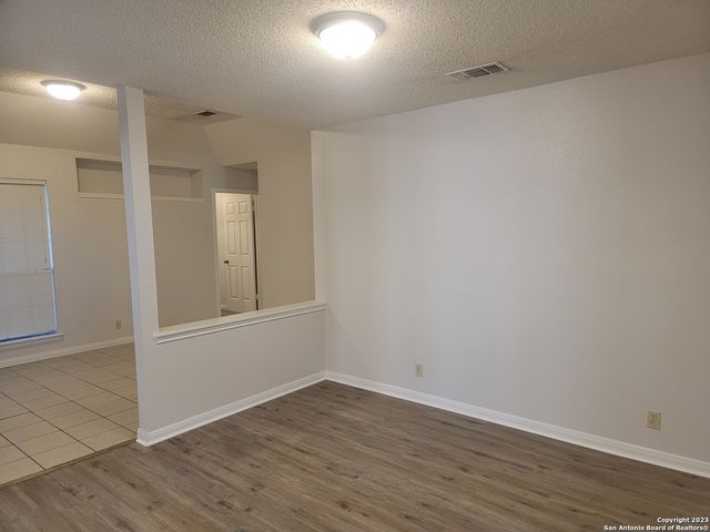 1406 LIGHTSTONE DR, San Antonio, TX 78258