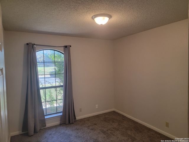 1406 LIGHTSTONE DR, San Antonio, TX 78258