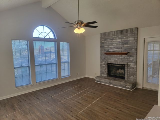 1406 LIGHTSTONE DR, San Antonio, TX 78258