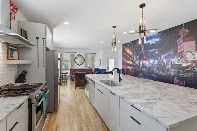 2807 Delaware Ave Apt 306, Nashville, TN 37209