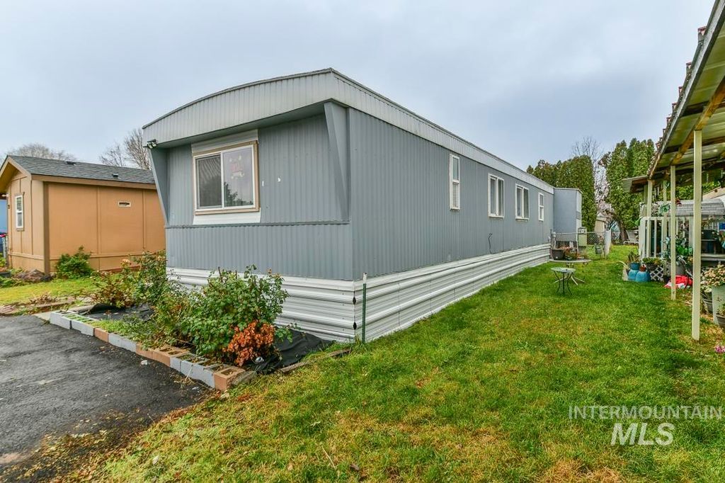 1401 W Flamingo 80, Nampa, ID 83651 photo 2