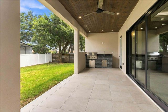 104 S MAKI ROAD, Plant City, FL 33563