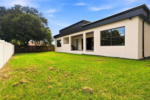 104 S MAKI ROAD, Plant City, FL 33563