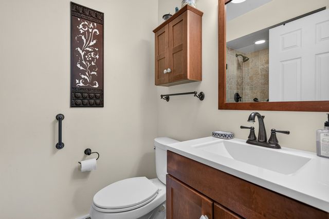 765 Freeman Court, Hoffman Estates, IL 60192