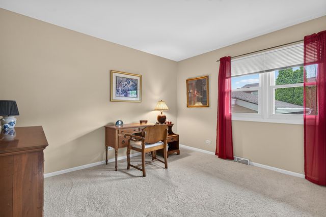 765 Freeman Court, Hoffman Estates, IL 60192
