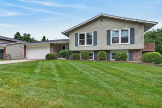 765 Freeman Court, Hoffman Estates, IL 60192