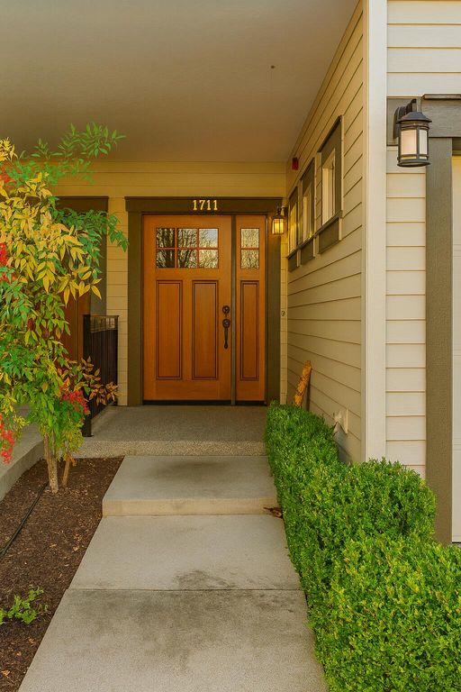 1711 Softwood Way, Grants Pass, OR 97526