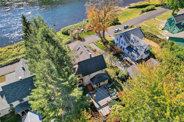 48 River Road, Barryville, NY 12719