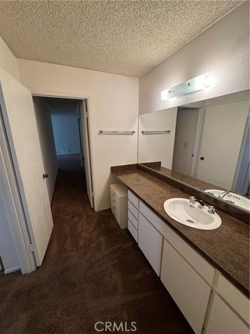 8535 W West Knoll 202, West Hollywood, CA 90069