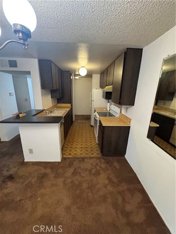 8535 W West Knoll 202, West Hollywood, CA 90069