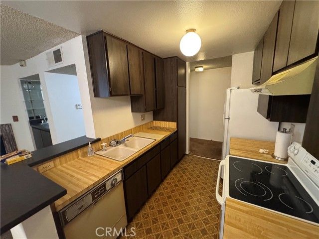 8535 W West Knoll 202, West Hollywood, CA 90069