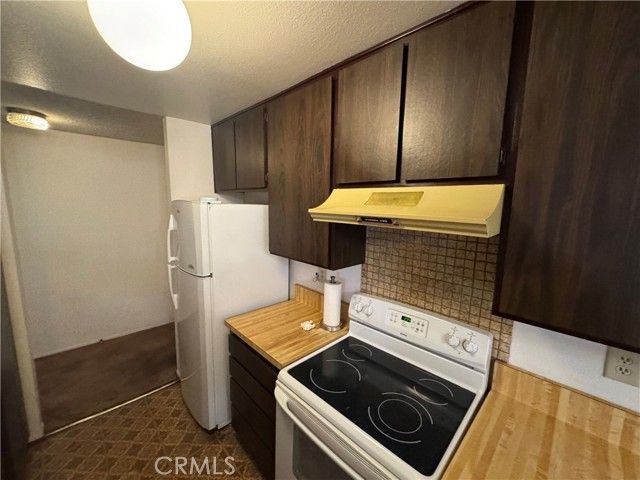 8535 W West Knoll 202, West Hollywood, CA 90069