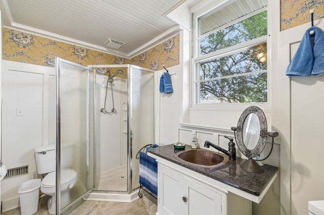 1003 Lawndale Dr, Murfreesboro, TN 37129