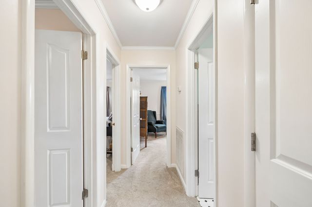 1003 Lawndale Dr, Murfreesboro, TN 37129