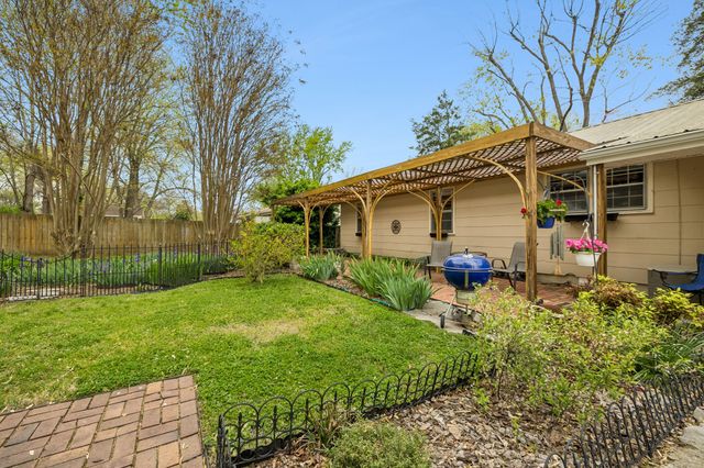 1003 Lawndale Dr, Murfreesboro, TN 37129