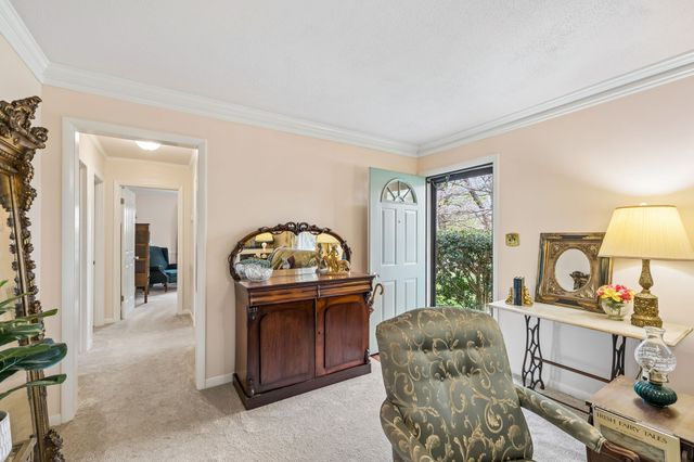 1003 Lawndale Dr, Murfreesboro, TN 37129