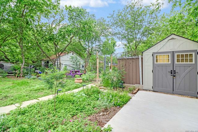 1721 W MISTLETOE AVE, San Antonio, TX 78201