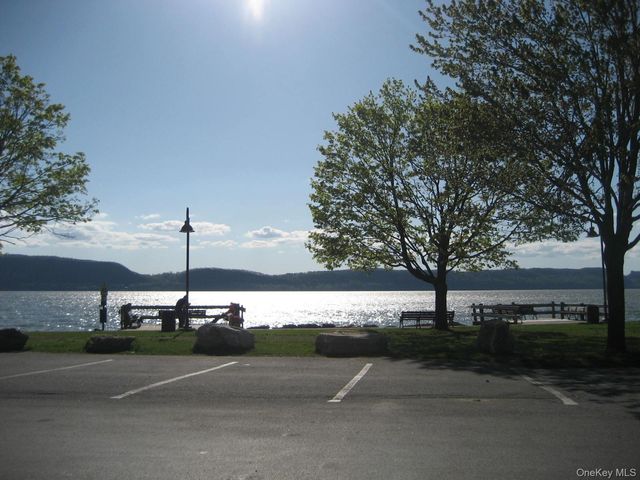 15 Davids Lane, Ossining, NY 10562