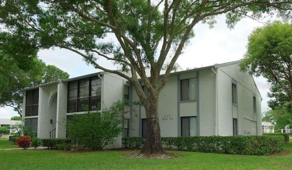 1225 PINE RIDGE CIRCLE W C1, Tarpon Springs, FL 34688