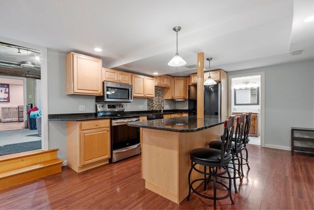 105 Whitman Ave, Melrose, MA 02176