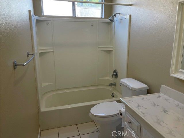 1000 W Macarthur Boulevard 87, Santa Ana, CA 92707