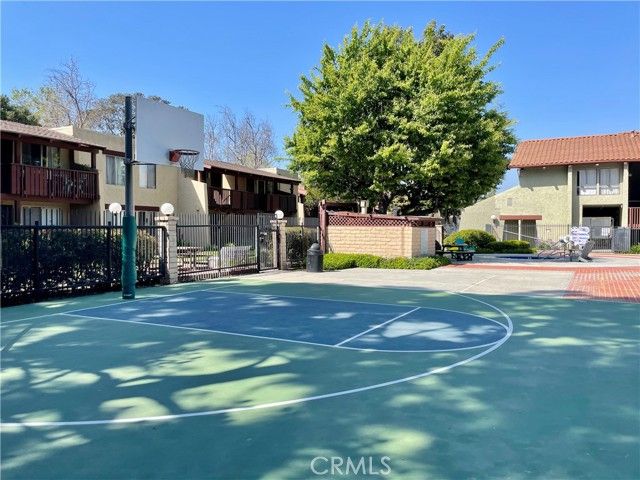 1000 W Macarthur Boulevard 87, Santa Ana, CA 92707