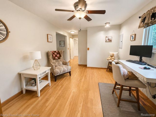 2616 Palms Road, Columbus Township, MI 48063