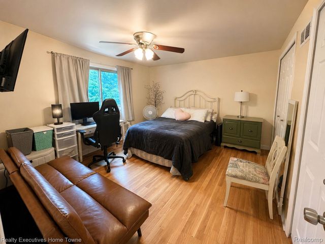 2616 Palms Road, Columbus Township, MI 48063