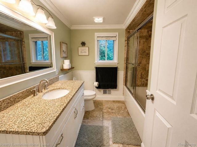 2616 Palms Road, Columbus Township, MI 48063
