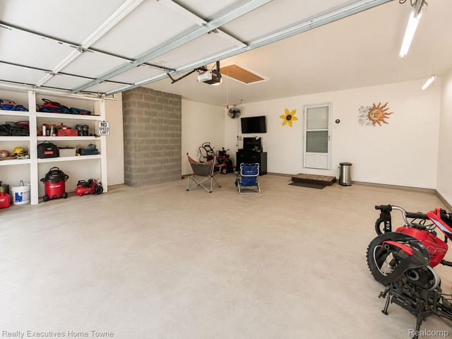 2616 Palms Road, Columbus Township, MI 48063