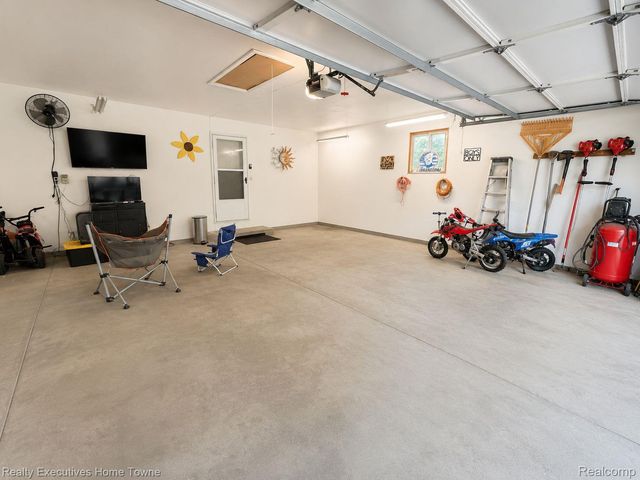 2616 Palms Road, Columbus Township, MI 48063