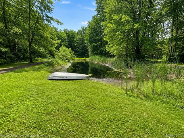 2616 Palms Road, Columbus Township, MI 48063