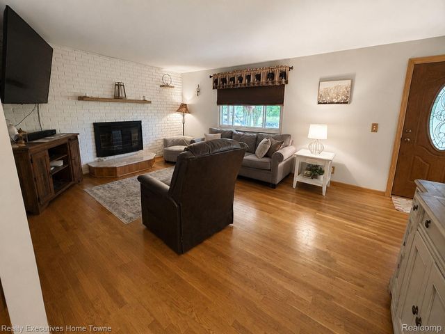 2616 Palms Road, Columbus Township, MI 48063