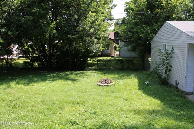 3225 Stratford Ave, Louisville, KY 40218