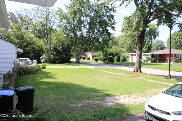 3225 Stratford Ave, Louisville, KY 40218