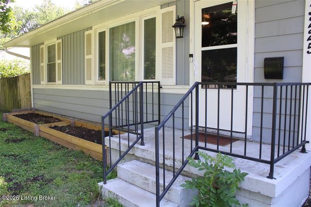 3225 Stratford Ave, Louisville, KY 40218