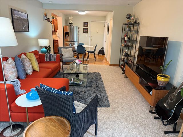 177 E HARTSDALE AVENUE 2U, Hartsdale, NY 10530
