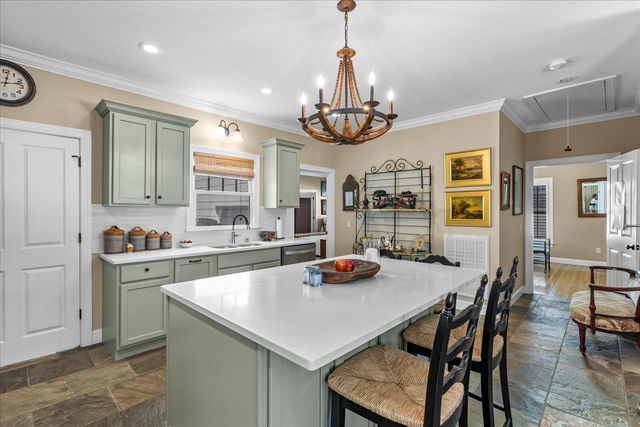 1212 Dartmouth Street, Chattanooga, TN 37405